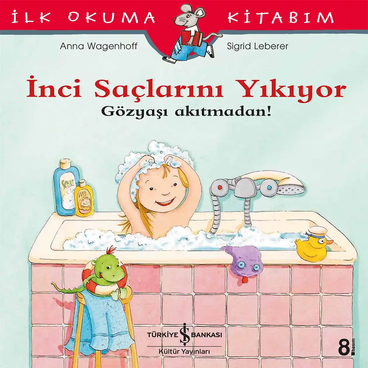 İnci Saçlarını Yıkıyor
